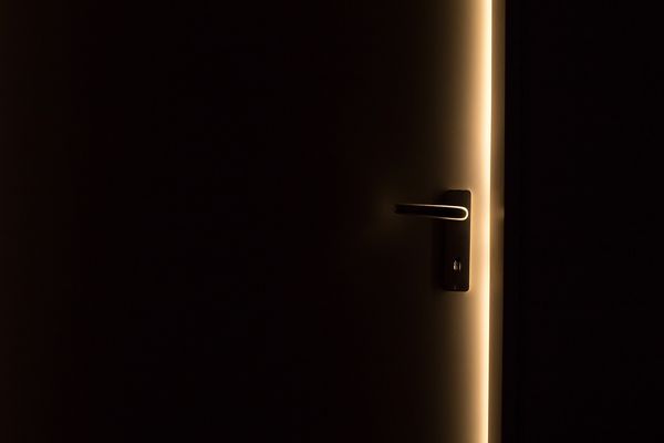 Świat designu drzwi: Jak wybrać drzwi wewnętrzne idealne do Twojego domu?